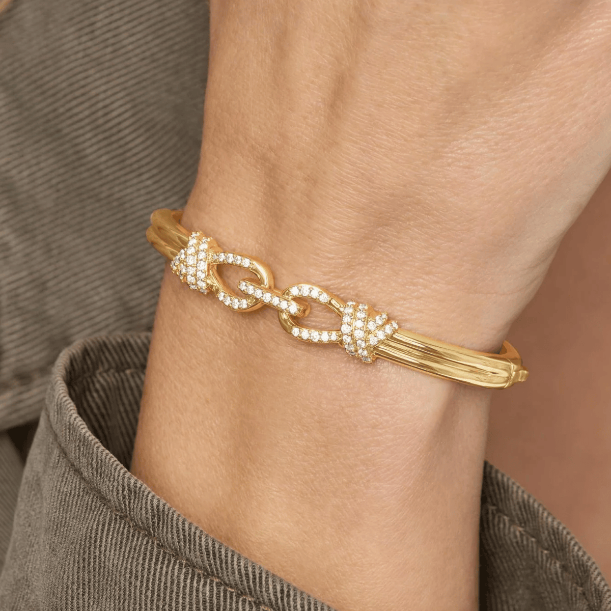 Knot Cuff - Gold|White Diamondettes - 6.5"