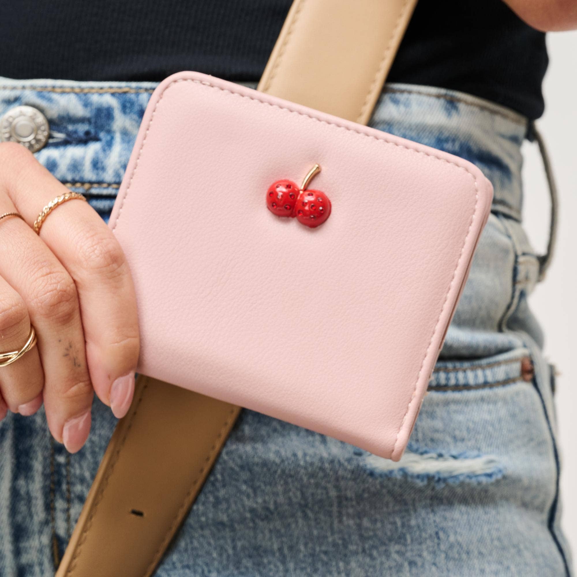 Lucy Wallet