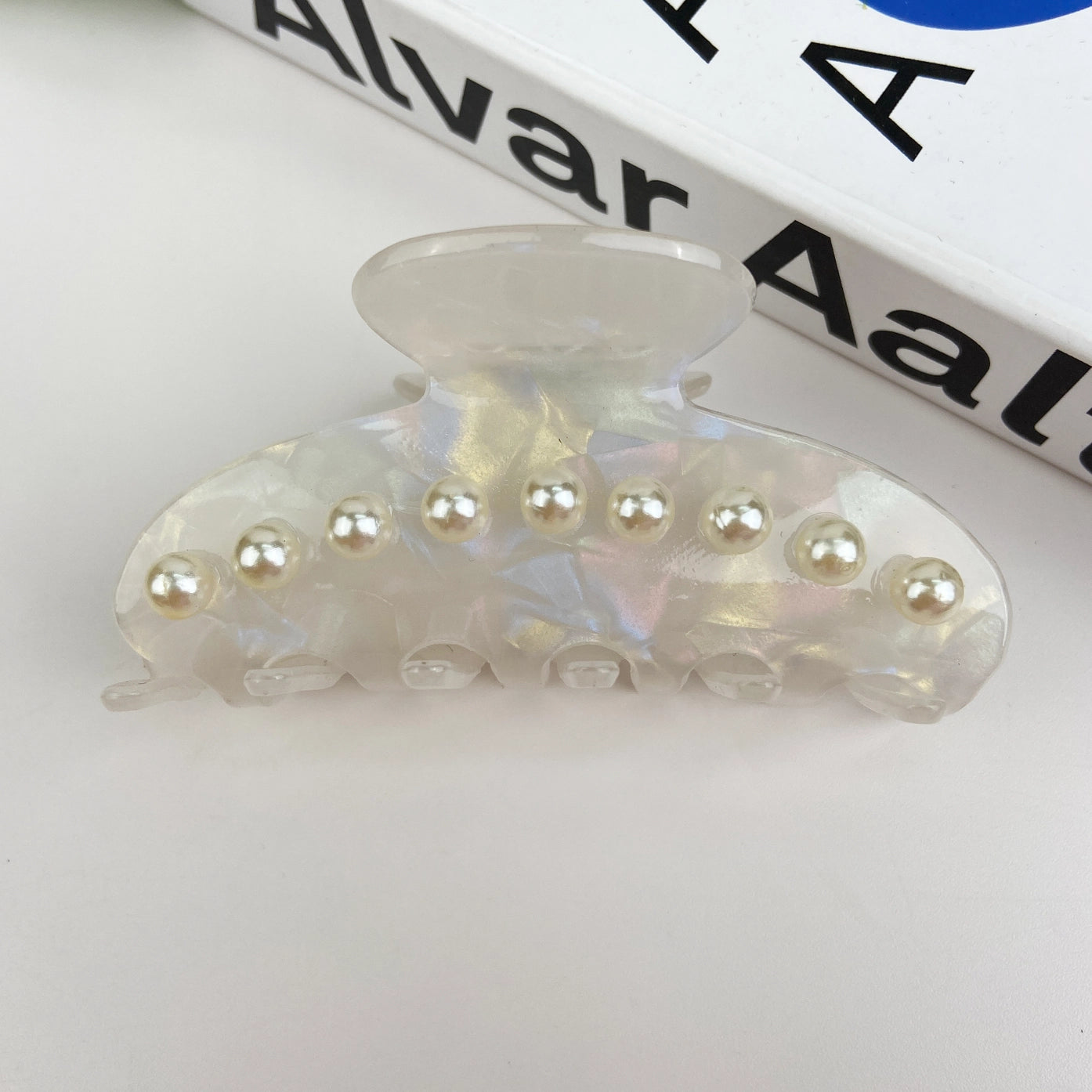Simple Elegant Pearl Hair Clip