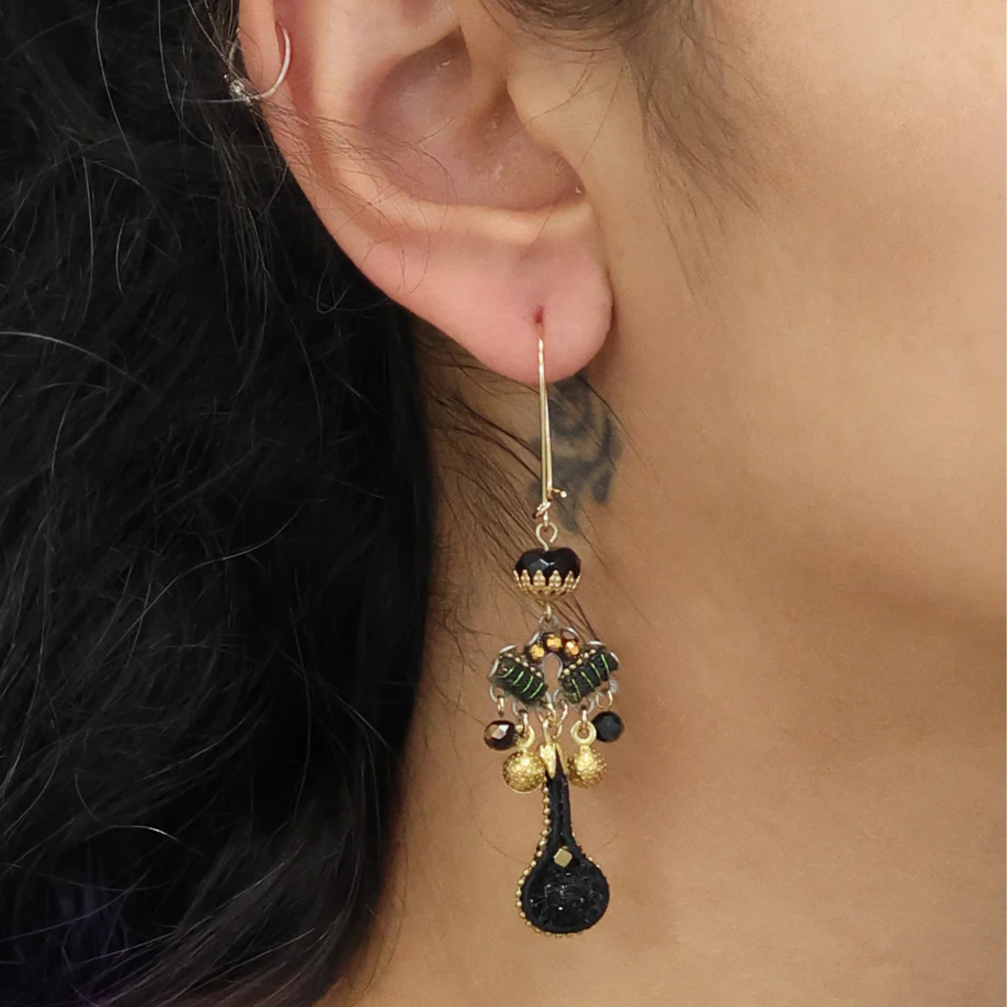 Gilded Black Set, Vuloria Earrings