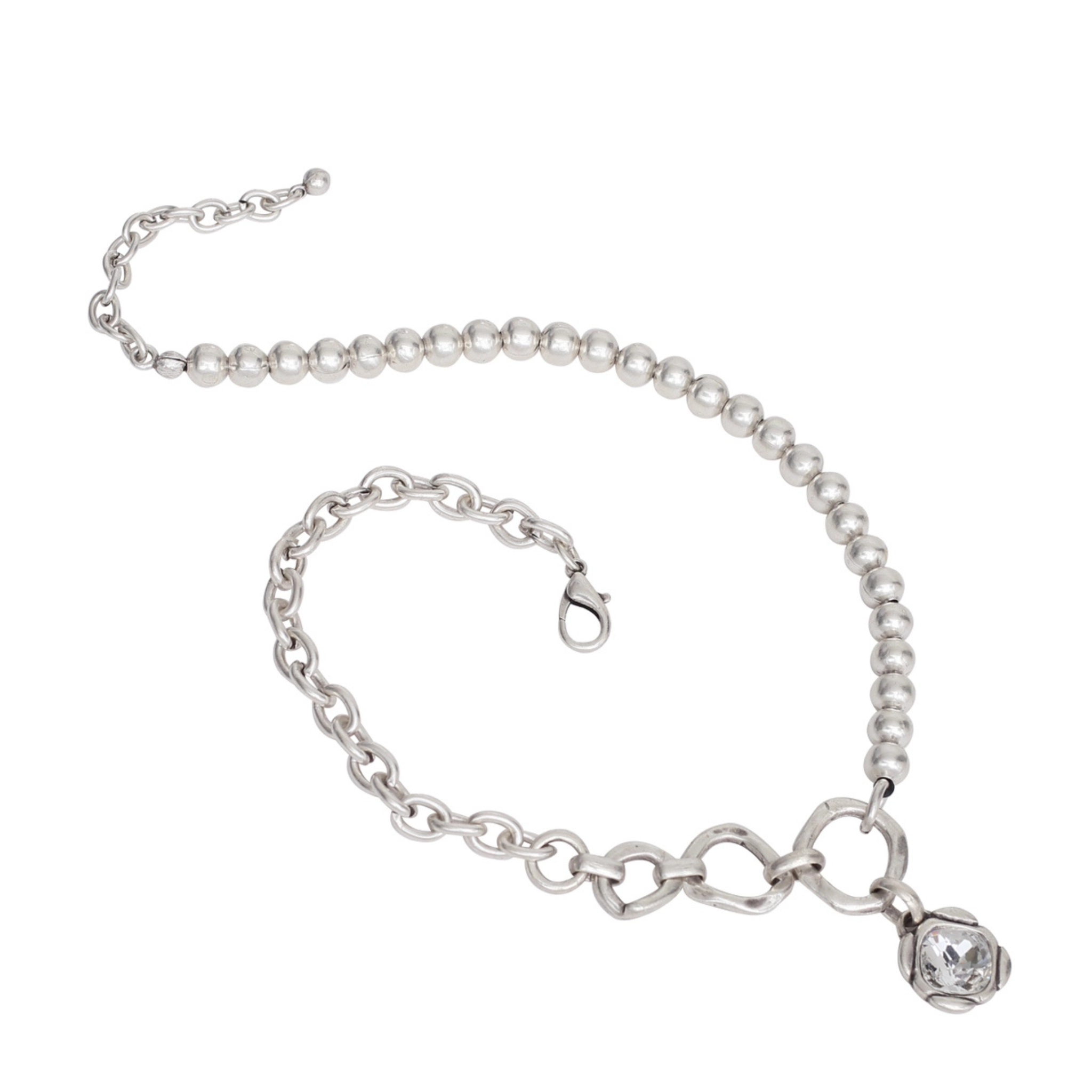 Chanour Nova Link Necklace featuring interconnected metallic links on a sleek chain for a modern, stylish look.