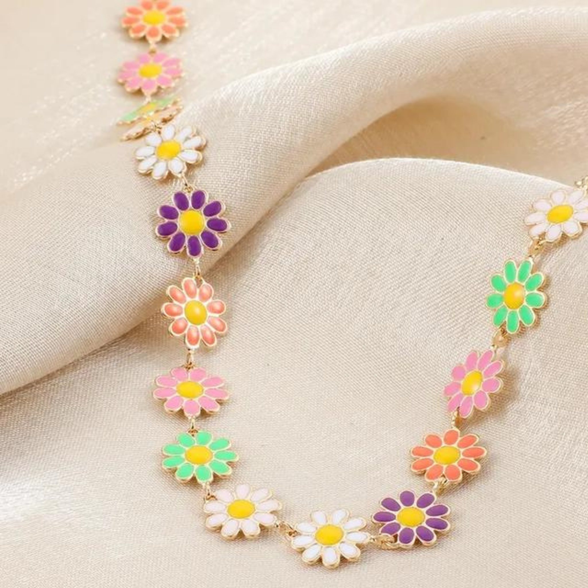 Daisy Flower Choker Necklace