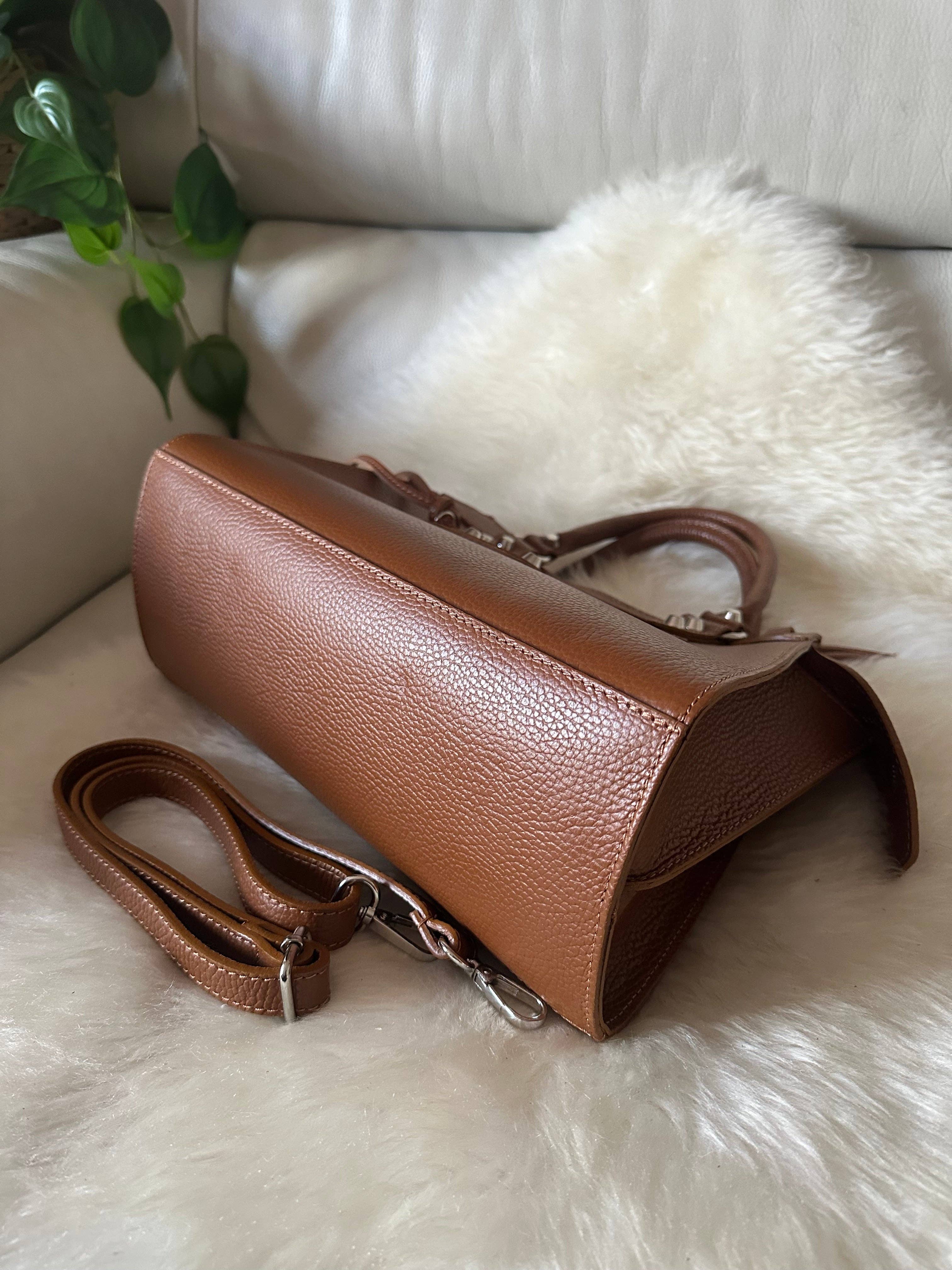 Private label NEO classic genuine leather handbag with stylish design and durable craftsmanship, shown in the image.