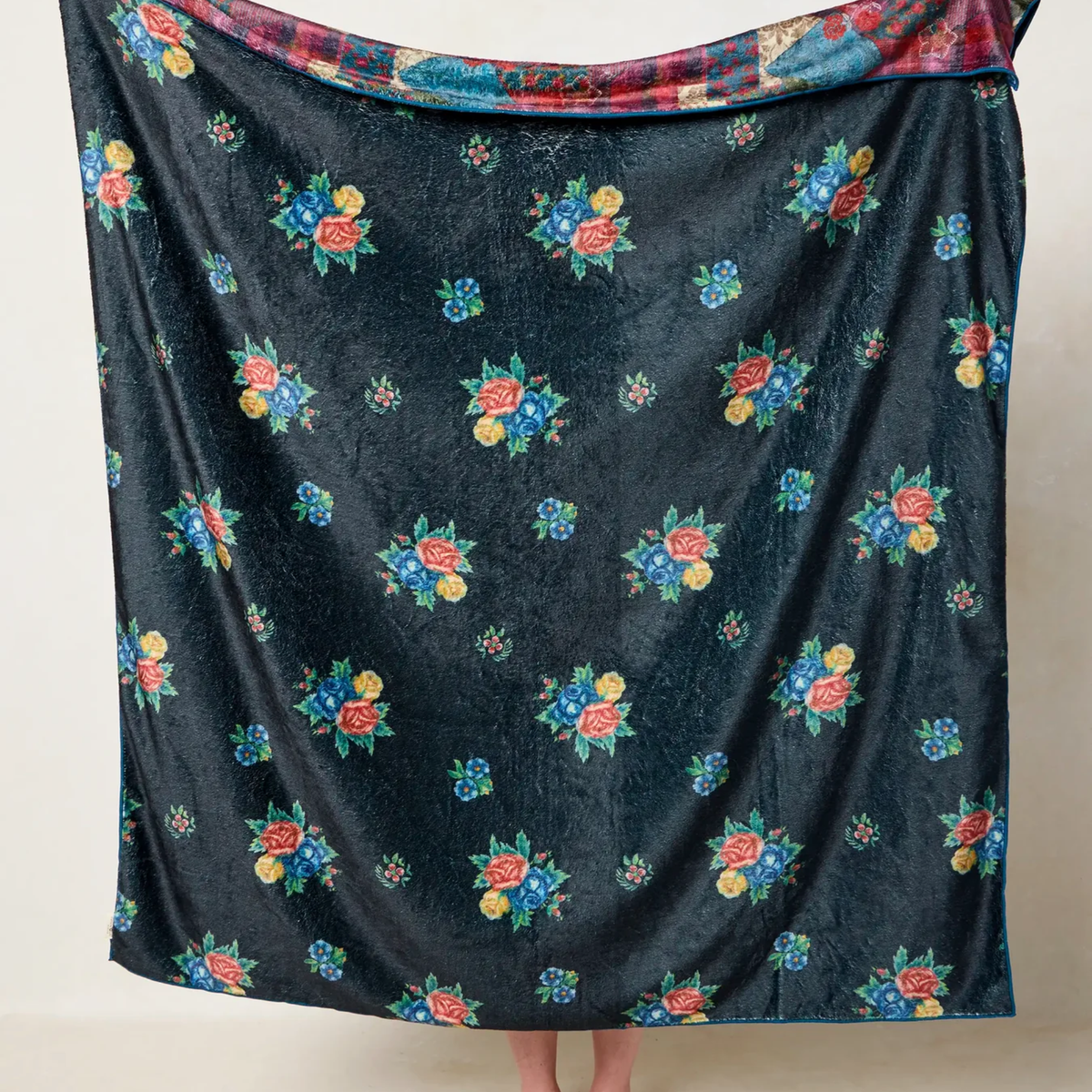 Double-Sided Cozy Throw Blanket