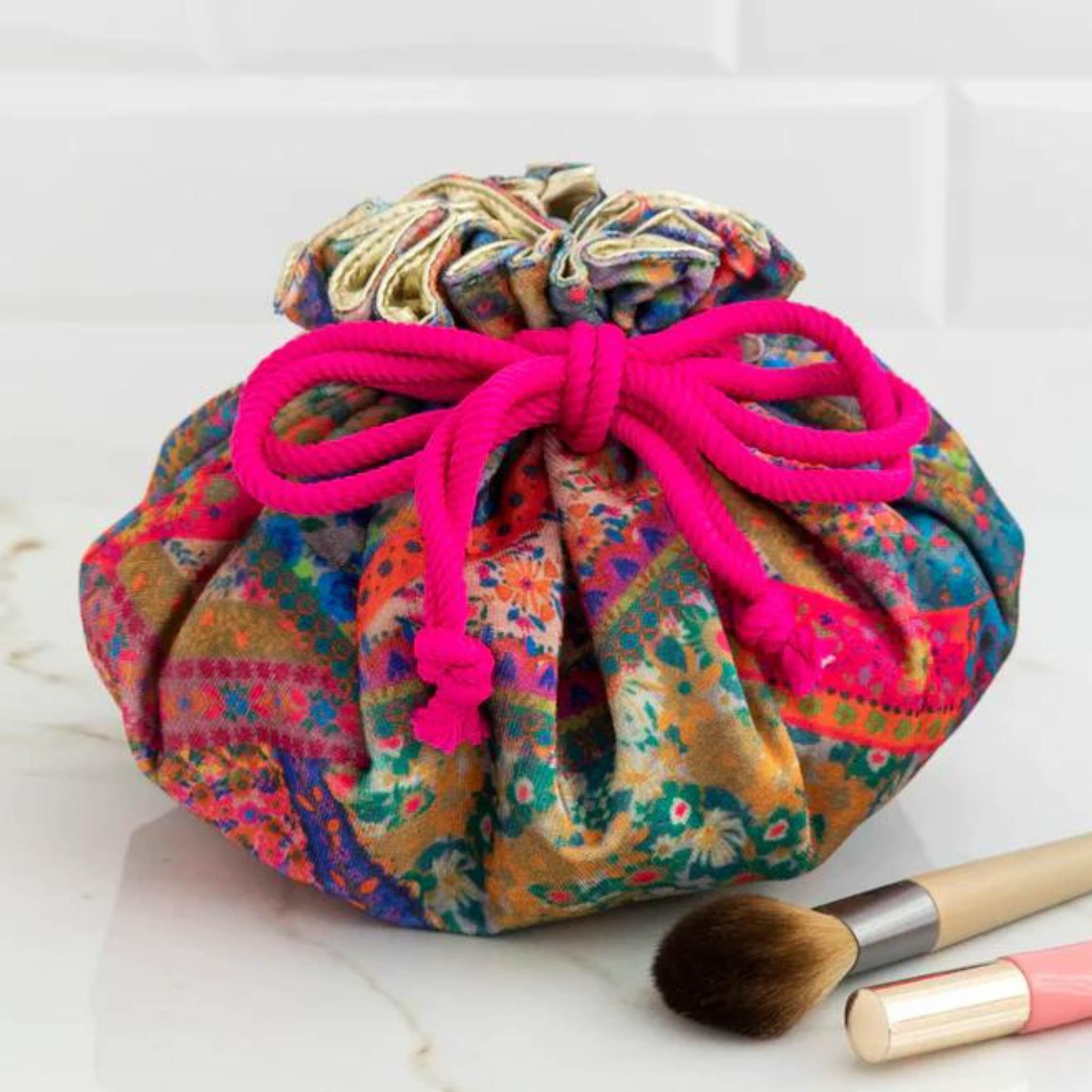 Drawstring Velvet Cosmetic Pouch - Folk Flower