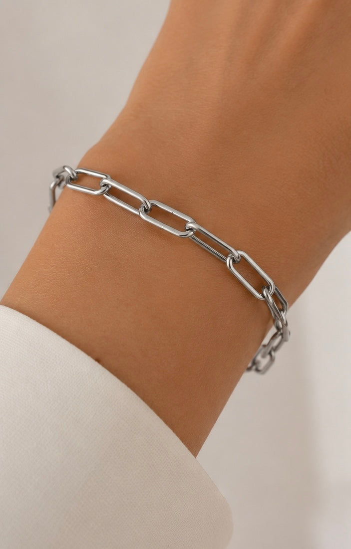 Delicate Link Bracelet