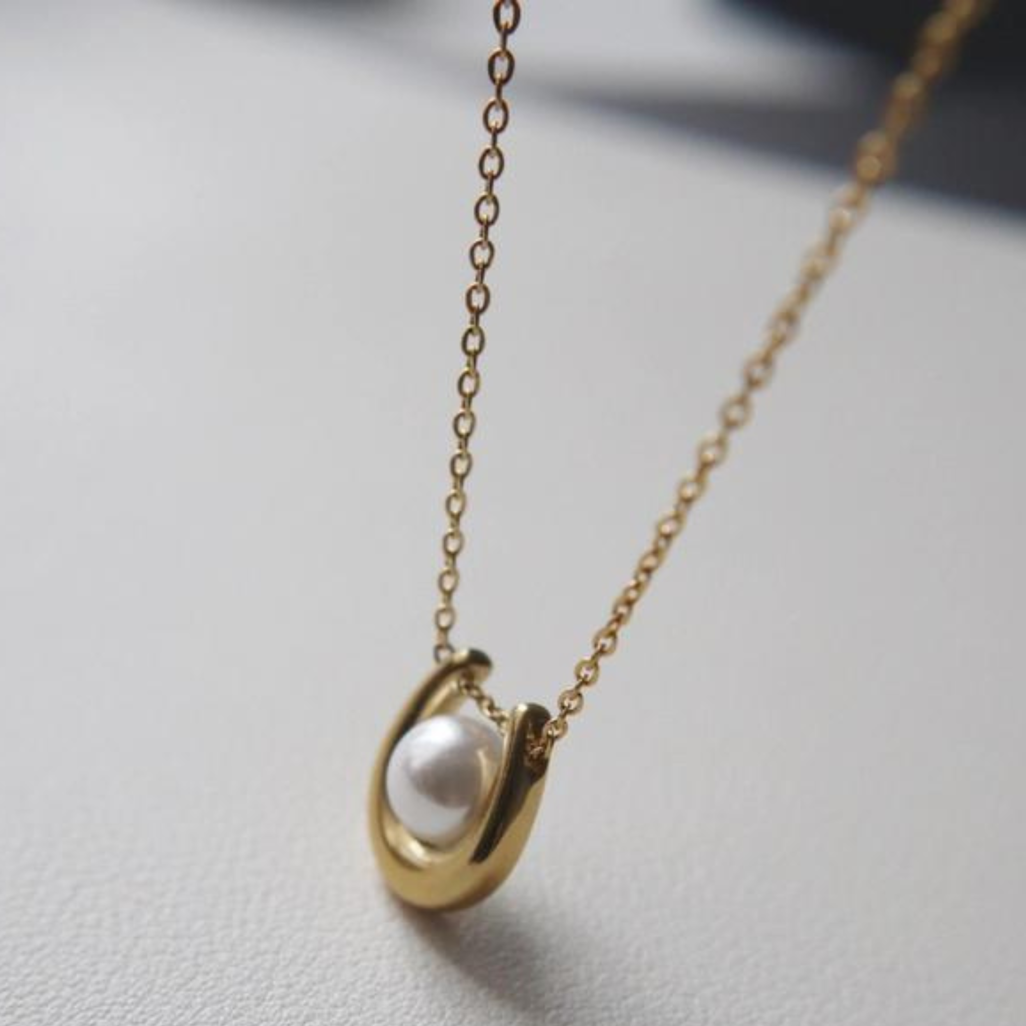 Ava Pearl Necklace | Pearl Pendant Necklace