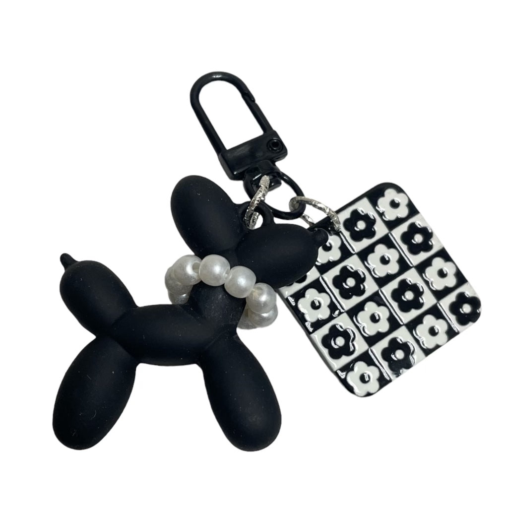 Black/White Balloon Dog Keychain