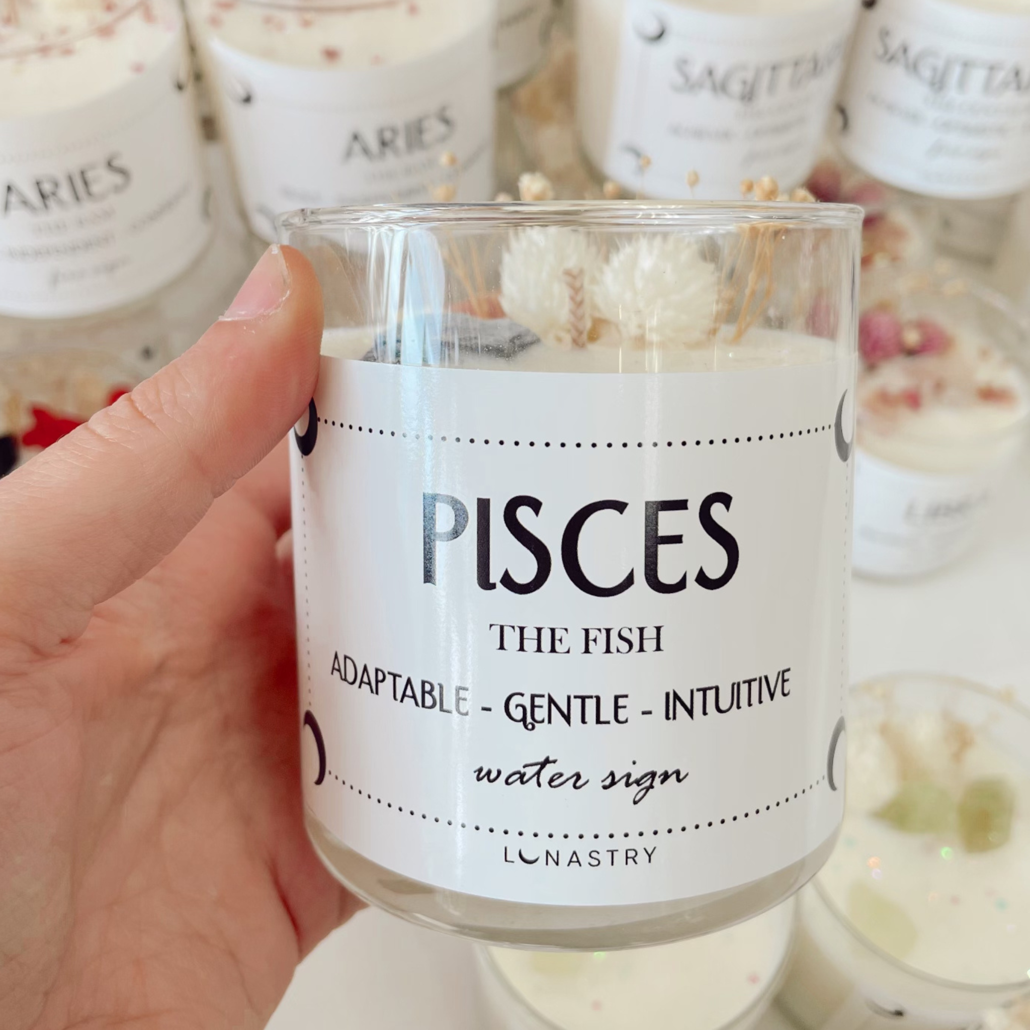 Pisces horoscope candle